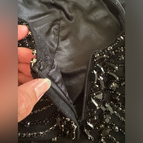 NWT SHERRI HILL Cocktail Prom Pageant Dress Black 
Rhinestone Size 10 - Picture 14 of 14